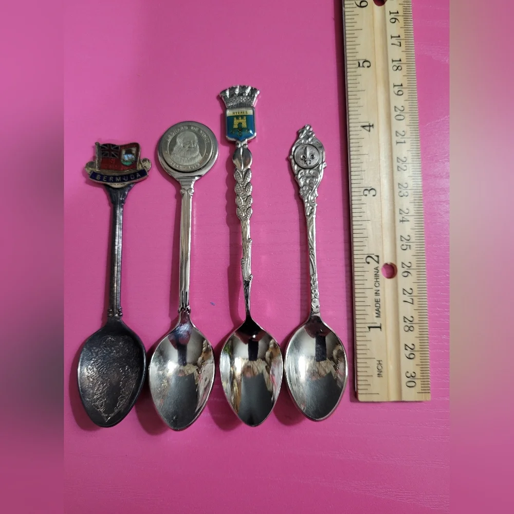 Souvenir Spoons Set Of 4 (9)